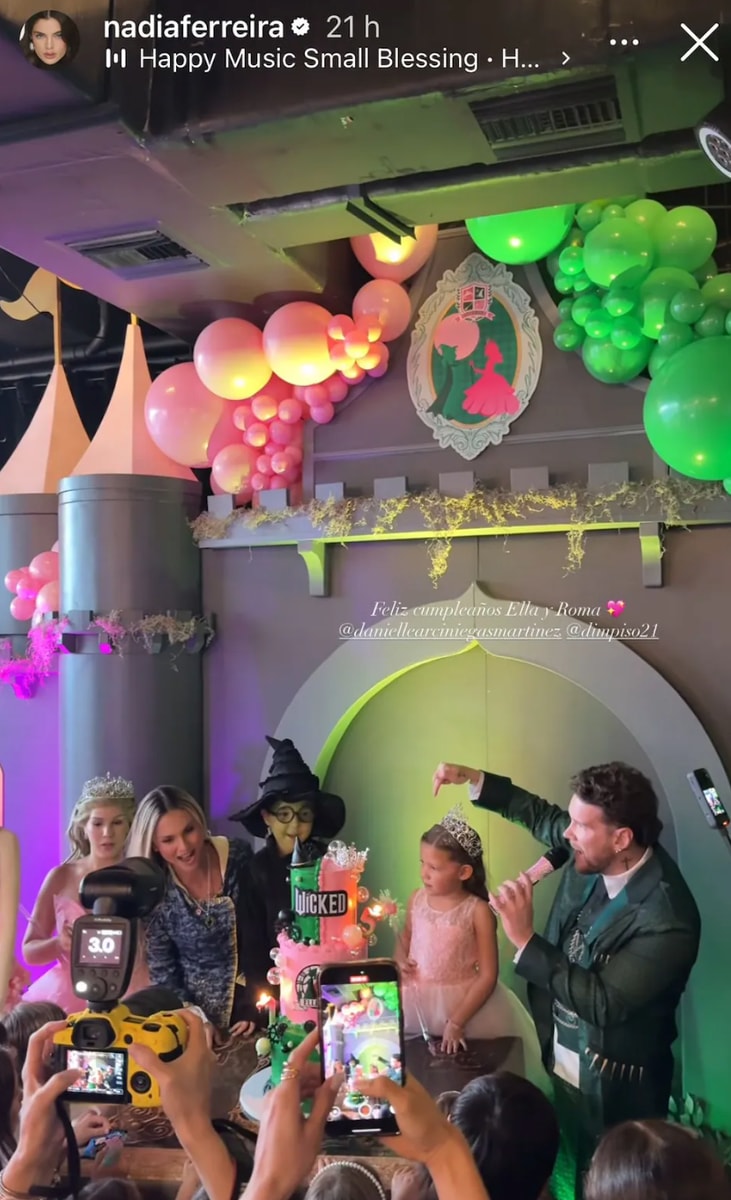 Recently, two-year-old Marquitos was invited to a party for the children of David Escobar, a member of Piso 21, and actress Danielle Arciniegas.