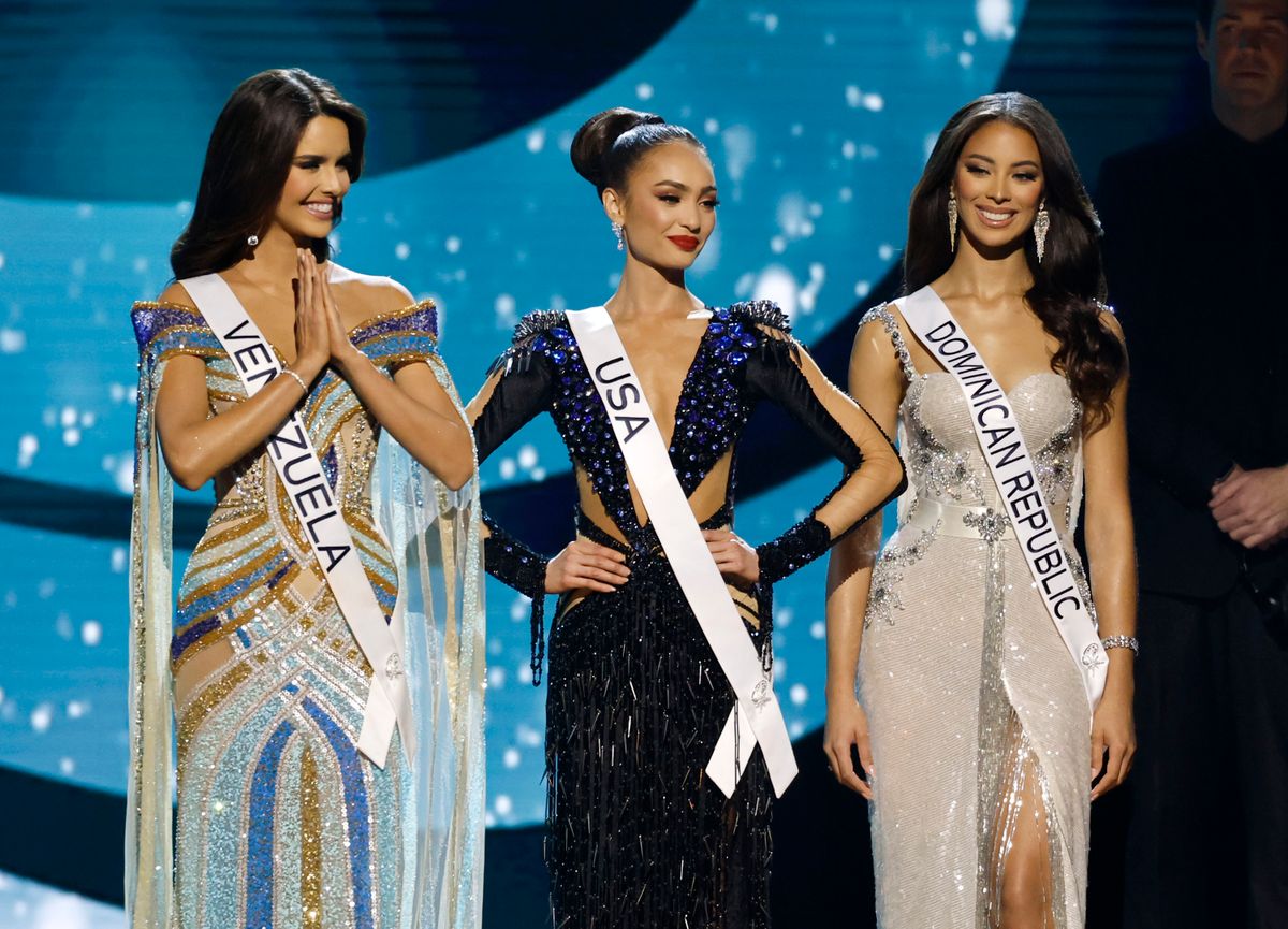 Miss Venezuela Amanda Dudamel Miss USA R'bonney Gabriel and Miss Dominican Republic Andreina Martinez during The 71st Miss Universe Competition