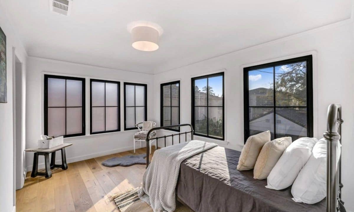 The last house where Naya Rivera lived is for sale at $ 2.695 Million Dollars.