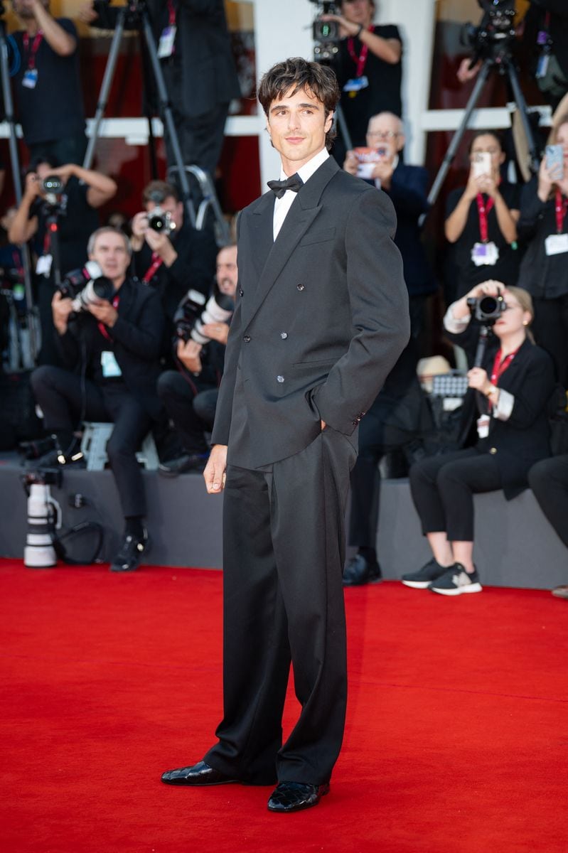 Jacob Elordi attends the red carpet of the movie Frankenstein 
