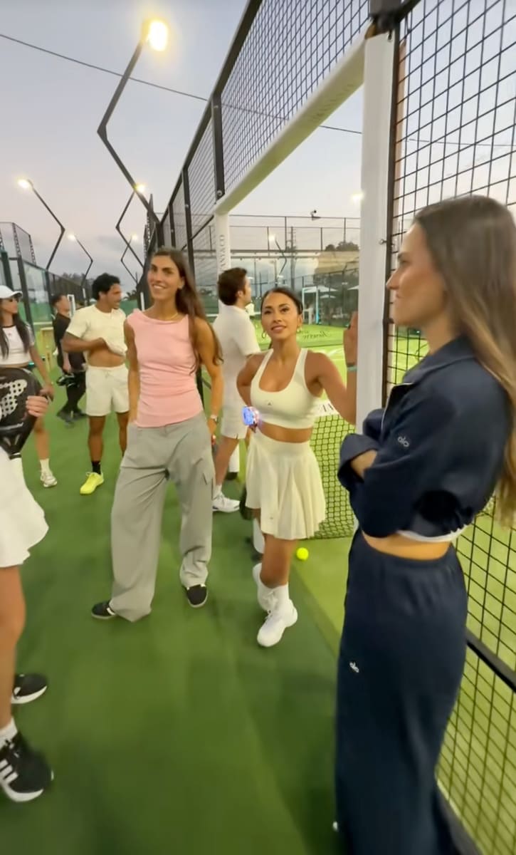 Leaving a padel match with friends, Antonela seemed to be in good spirits.