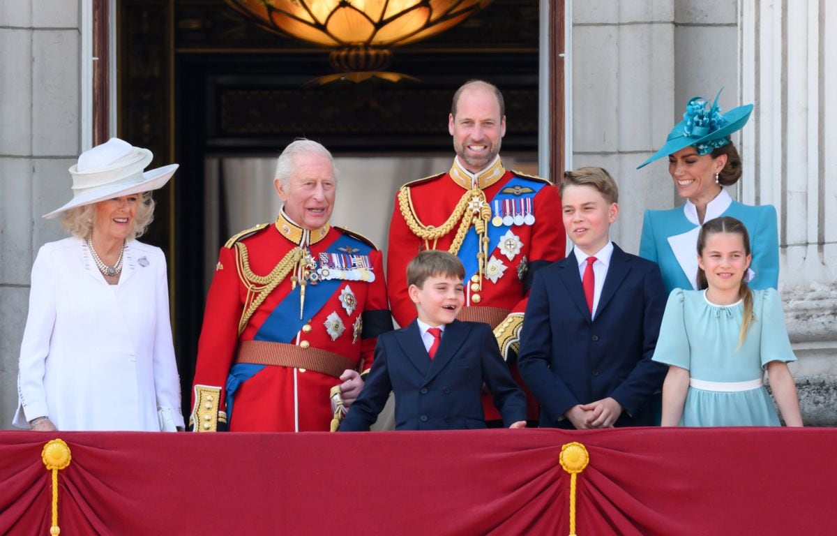 LONDON, ENGLAND - JUNE 14: Queen Camilla, King Charles III, Prince Louis of Wales, Prince William, Prince of Wales, Prince George of Wales, Catherine, Princess of Wales and Princess Charlotte of Wales on the balcony of Buckingham Palace during Trooping The Colour 2025 on June 14, 2025 in London, England. Trooping The Colour is a ceremonial parade celebrating the official birthday of the British Monarch. The event features over 1,400 soldiers and officers, accompanied by 200 horses. More than 400 musicians from ten different bands and Corps of Drums march and while performing. (Photo by Karwai Tang/WireImage)