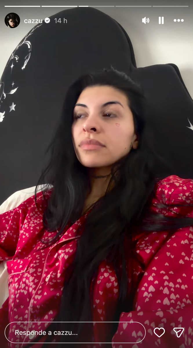 The singer explained that she had contracted a virus, describing it as a particularly strong case of influenza