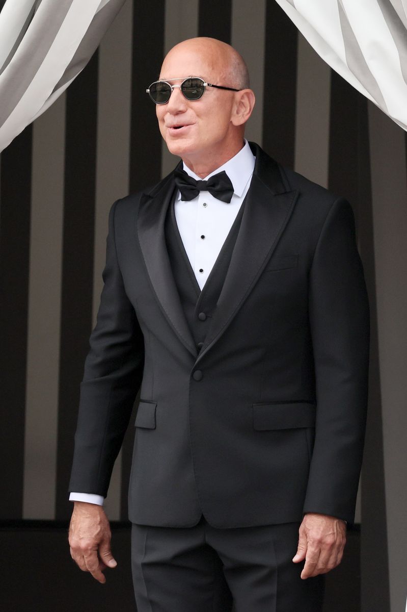 Jeff Bezos leaves the Aman Hotel during the Jeff Bezos and Lauren Sanchez Wedding