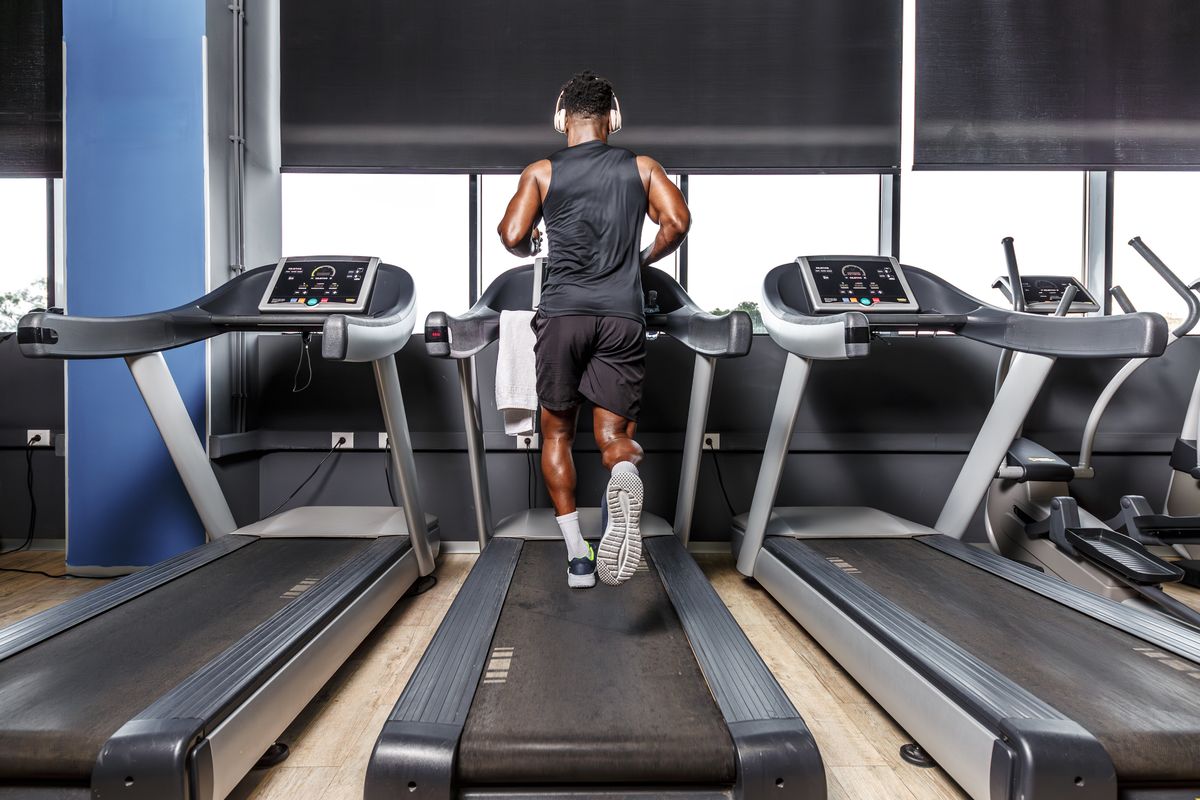 Participants who increased their walking to around 8,500 steps per day during the program experienced more successful long-term weight maintenance.