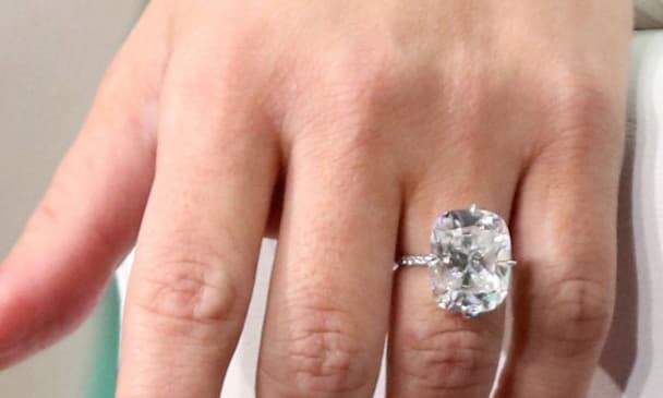8 Gifts Kim Kardashian got from Kanye West