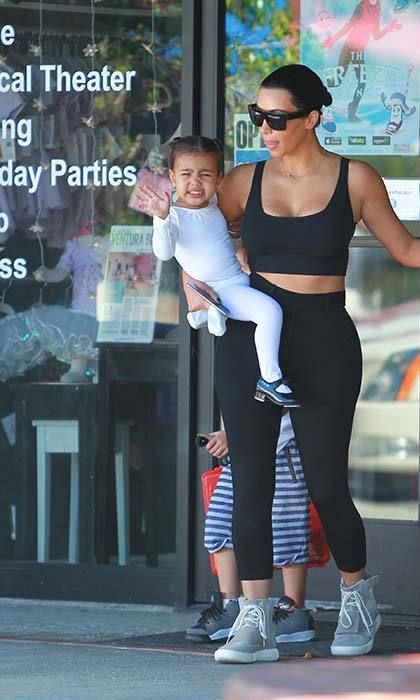kimk-black-2--a.jpg