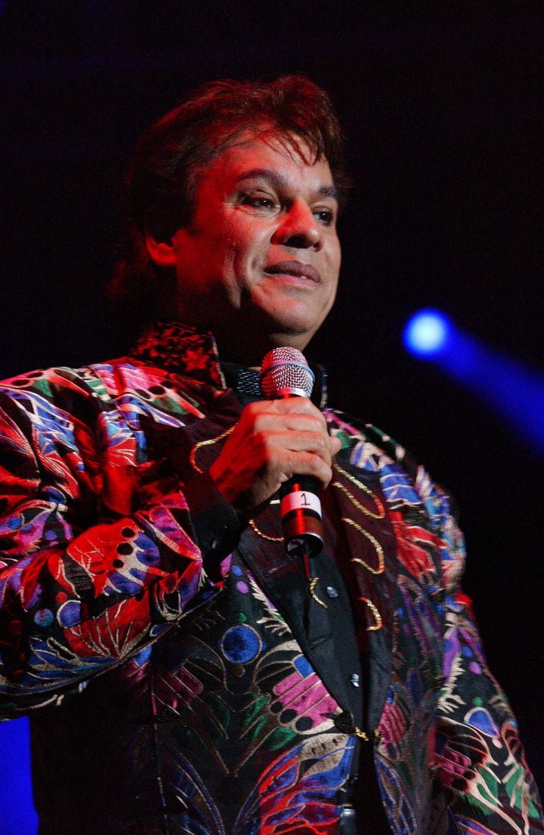 Juan Gabriel at "Veranazo - El Concierto 2002" at Dodger Statium.