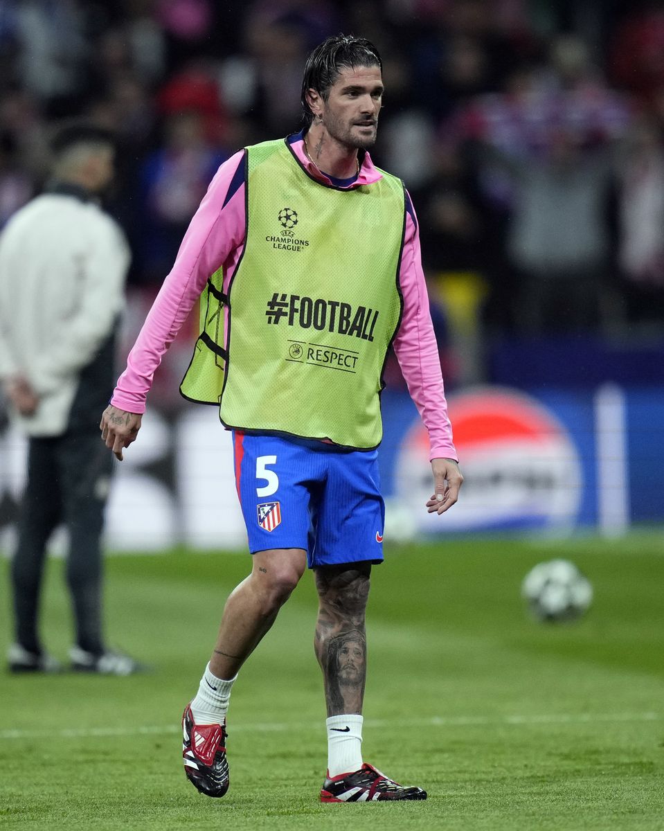 Tini Stoessel supports her ex Rodrigo De Paul while enjoying the match between Atletico Madrid and Real Madrid.