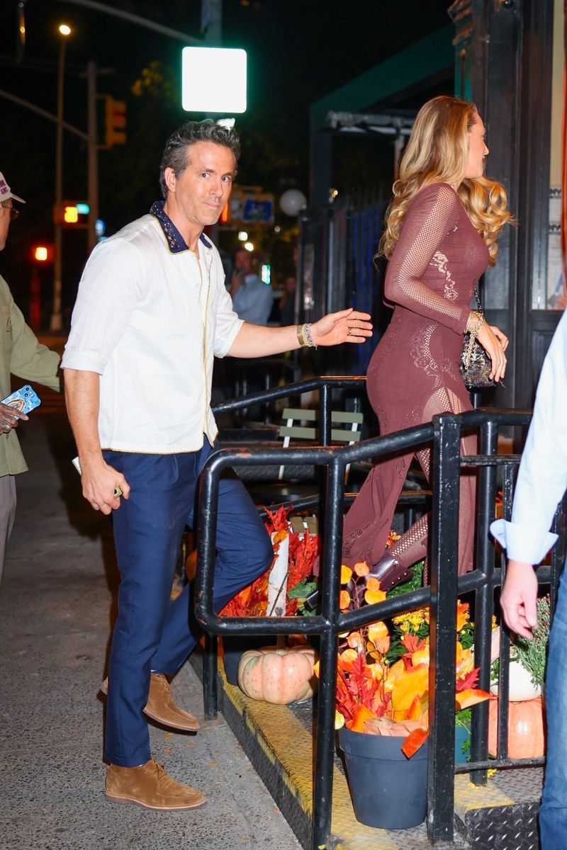 Taylor Swift and Travis Kelce arrive for a double date with famous friends Blake Lively and Ryan Reynolds at The Corner Store in Soho 