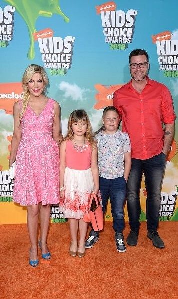 Tori Spelling and Dean McDermott brought along two of their kids, Stella and Liam, for the show.
<br>
Photo: Getty Images