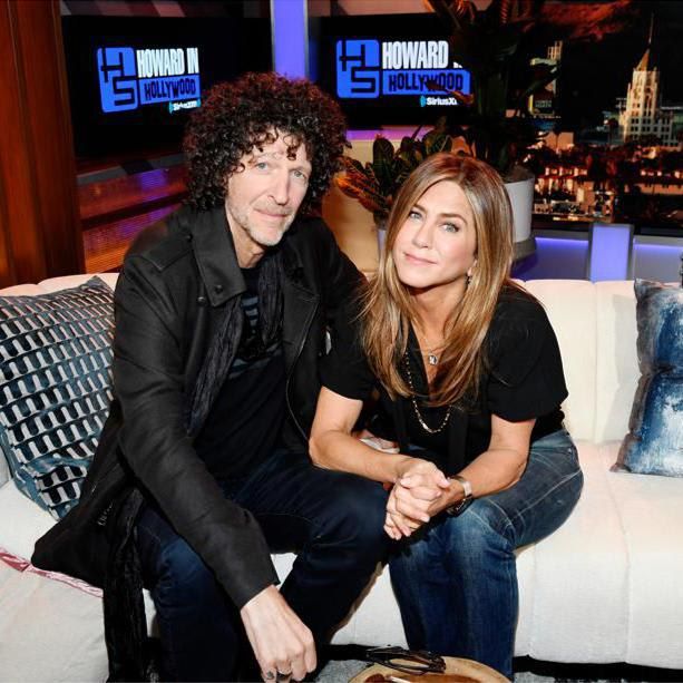 Jennifer Aniston and Howard Stern