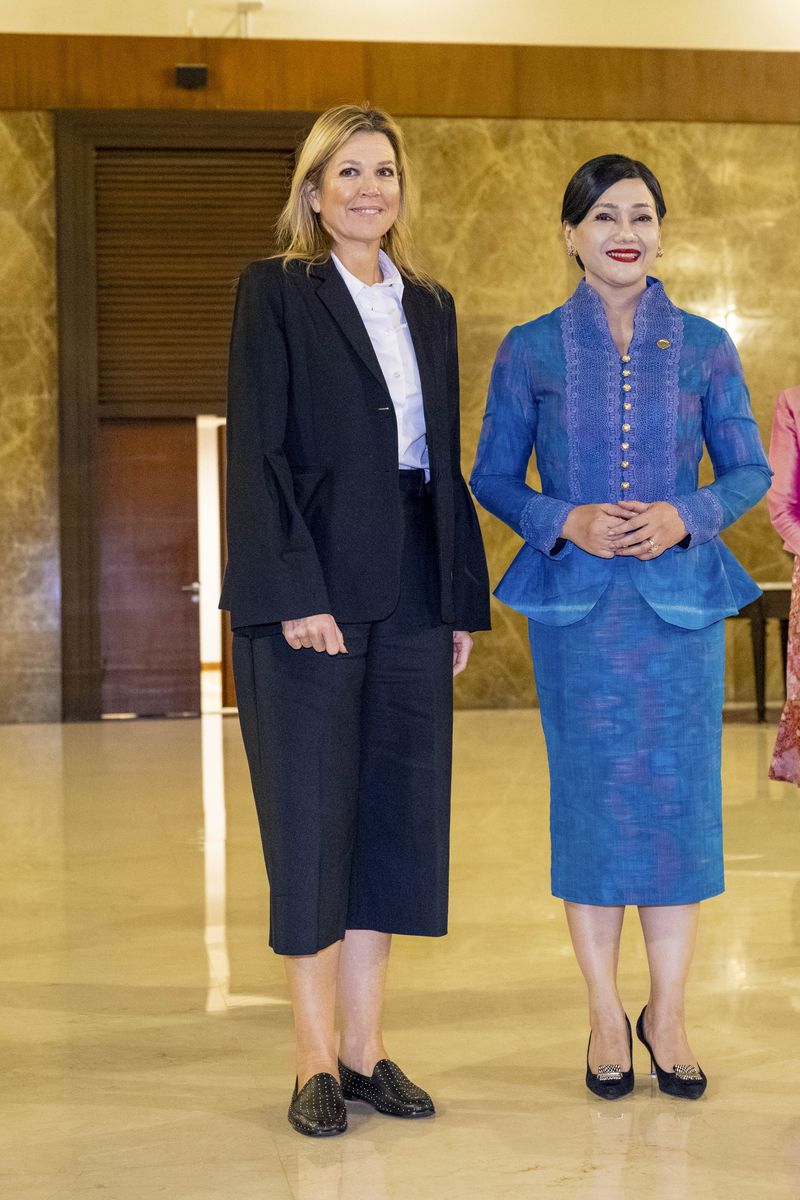 Máxima’s ensemble during her official visit to Indonesia as a UN special envoy for financial inclusion. 