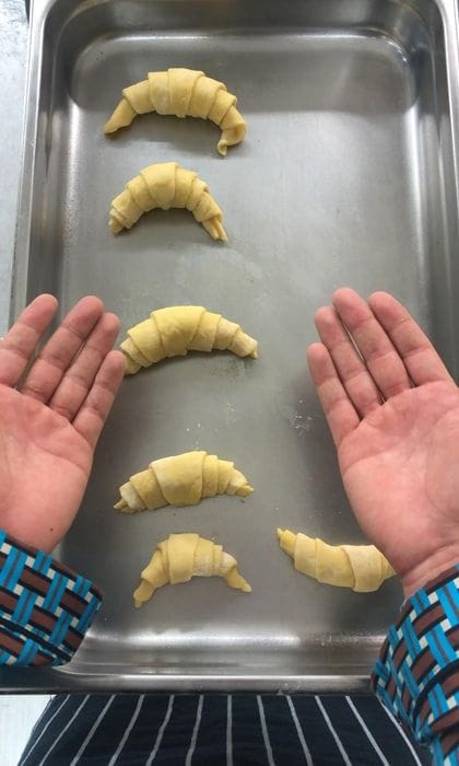 J Balvin, croissants