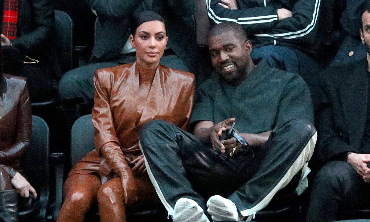 Balenciaga : Front Row - Paris Fashion Week Womenswear Fall/Winter 2020/2021