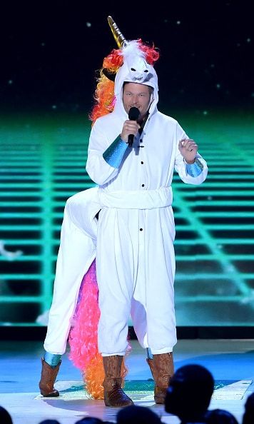 Find out who got slimed and who took home the trophies! in our gallery of highlights from the Nickelodeon Kids' Choice Awards 2016.
<br>
'The Voice' judge and country music star Blake Shelton became everyone's favorite unicorn during his stint as host.
<br>
<br>
Photo: Getty Images