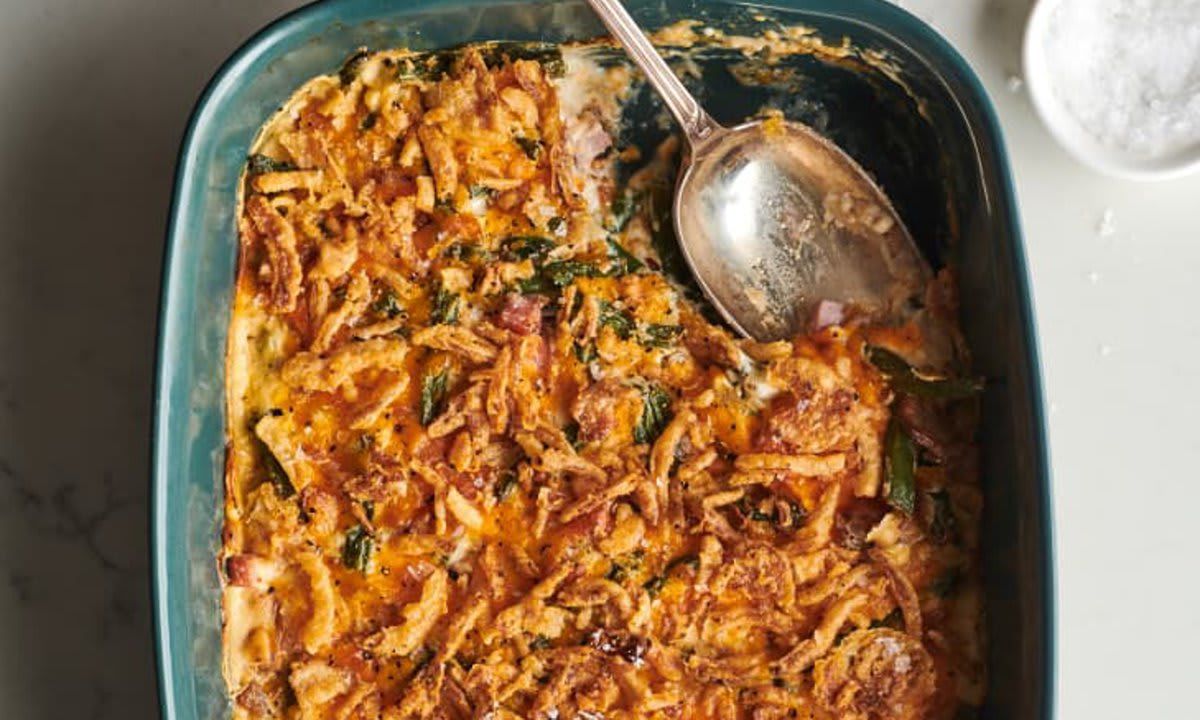 Chrissy Teigen’s Cheesy Green Bean Casserole