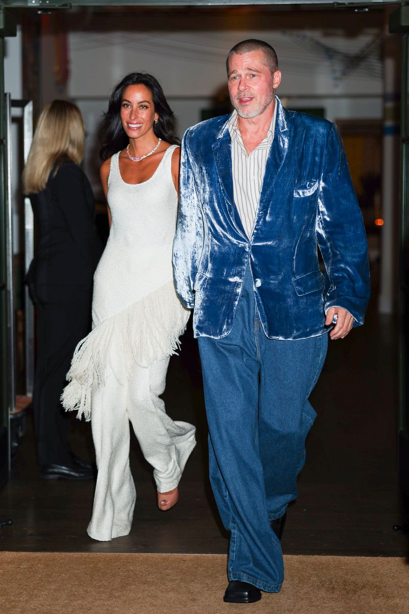 Brad Pitt arrives in Greece with Ines de Ramon after months out of the ...