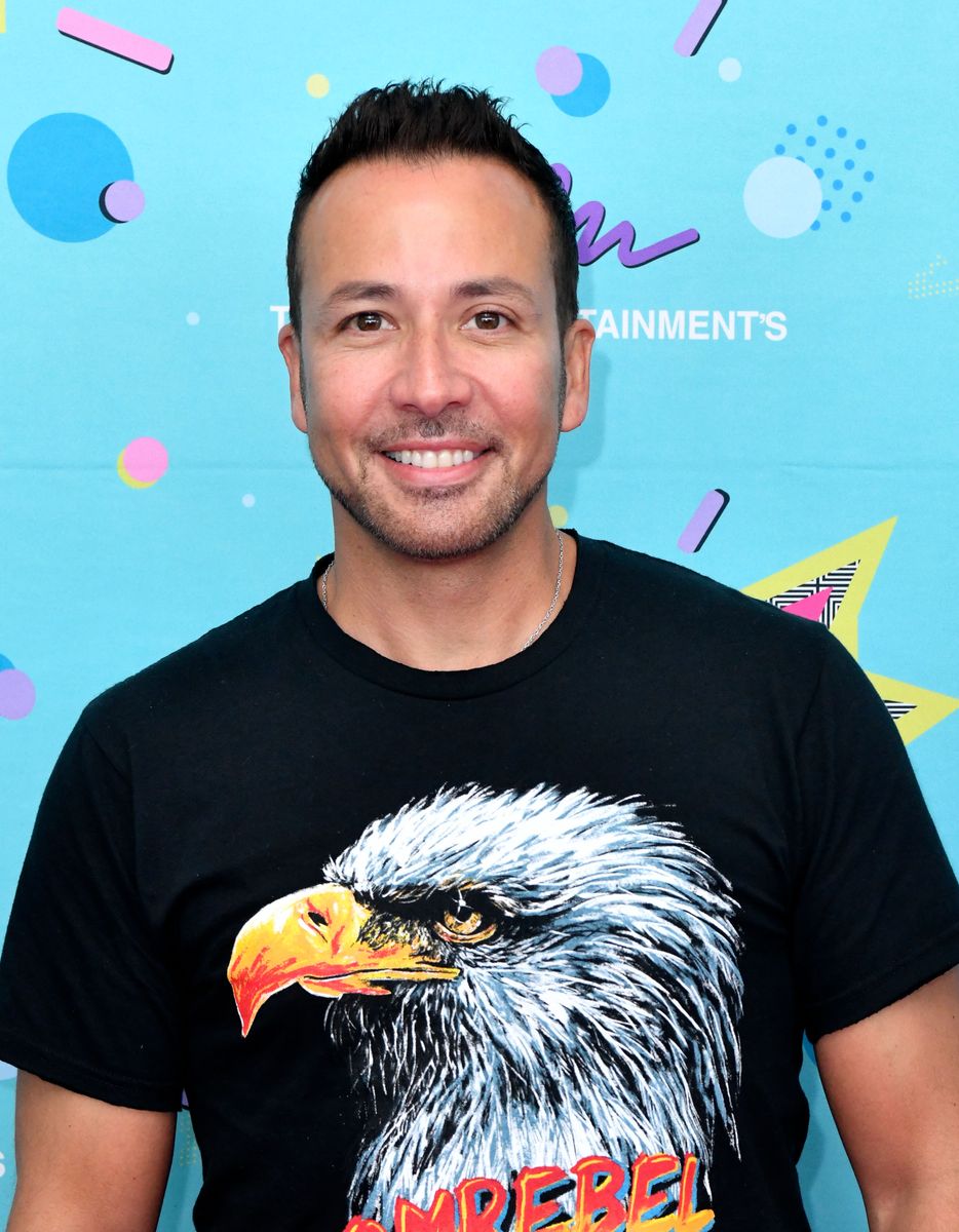 Backstreet Boys star Howie D releases his first Spanish-language single, “Coquí,” honoring his Puerto Rican heritage, family roots, and cultural legacy.

