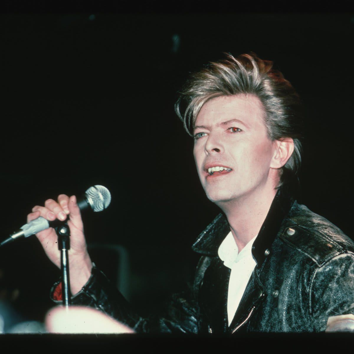 David Bowie Performing on Glass Spider Tour