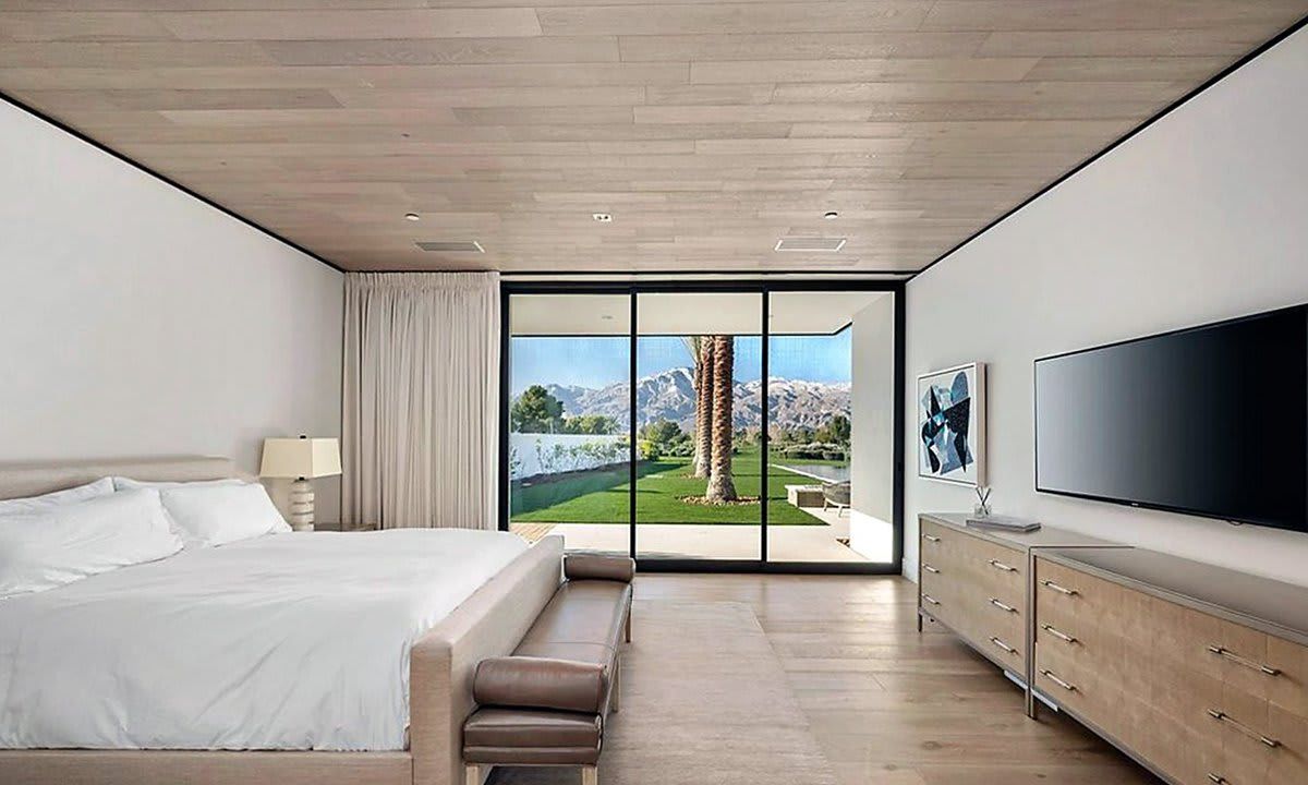 Kourtney Kardashian purchased a new home in the Palm Springs, California