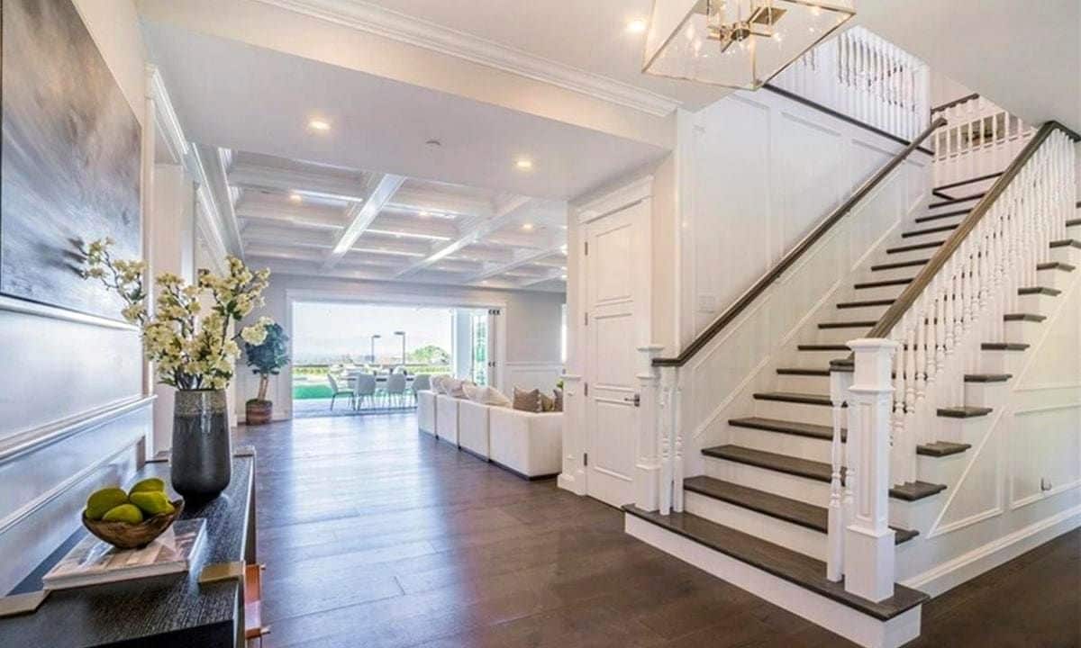 Nick Lachey's entryway