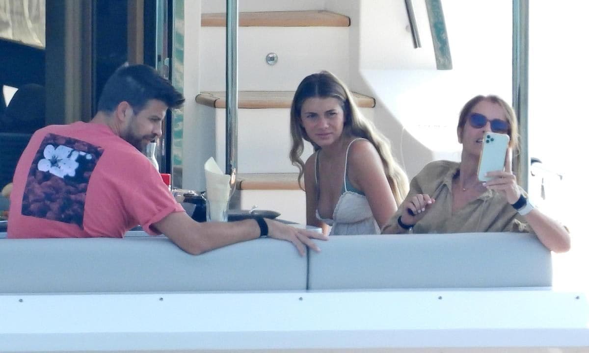 PREMIUM EXC Gerard Piqué, Clara Chia Marti