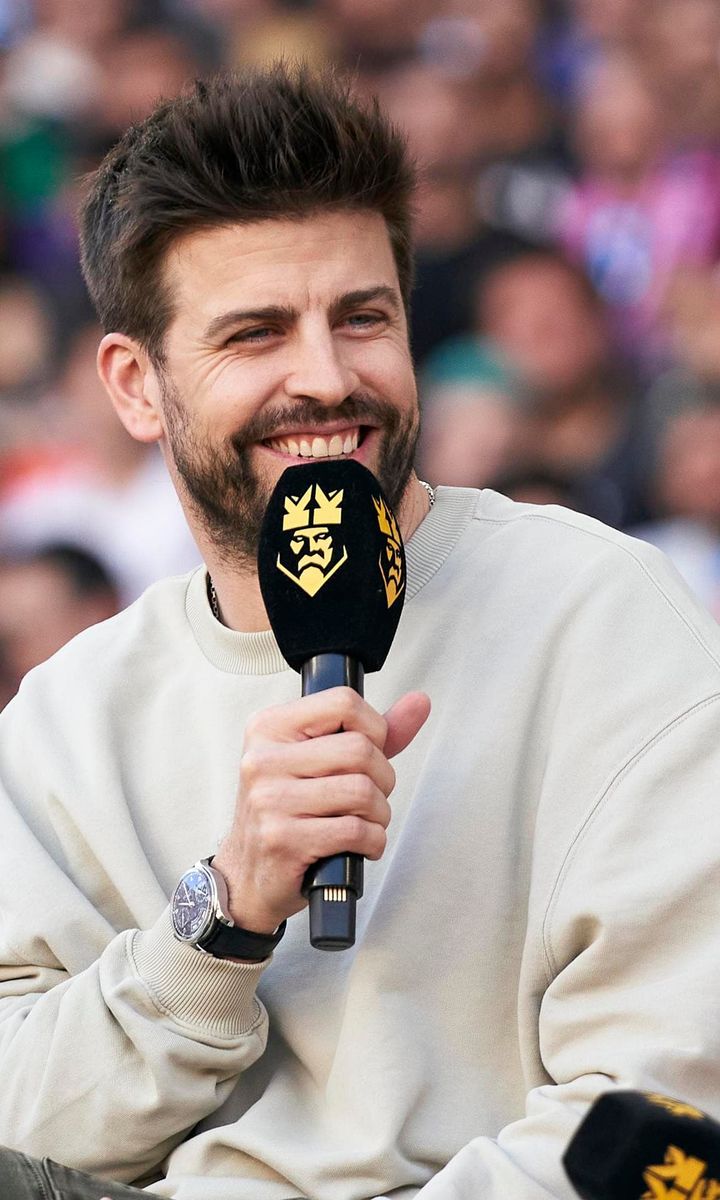 Pique Position Gerard Piqué announces his return to soccer