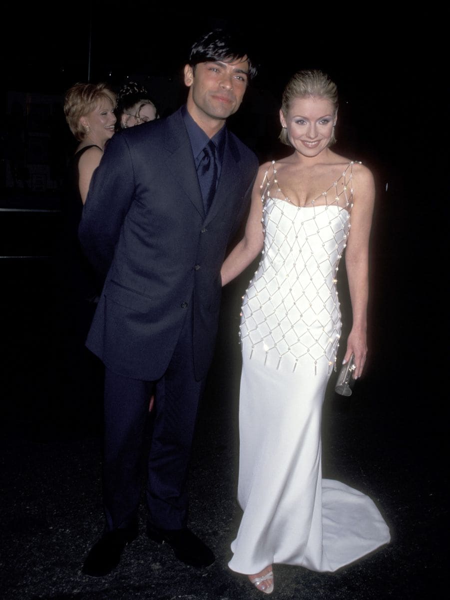 Mark Consuelos and Kelly Ripa in 1999