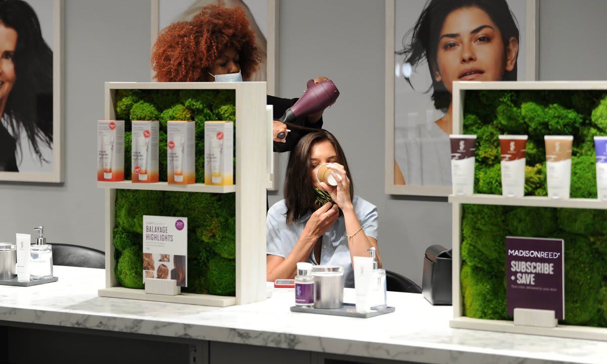 Katie Holmes blow out