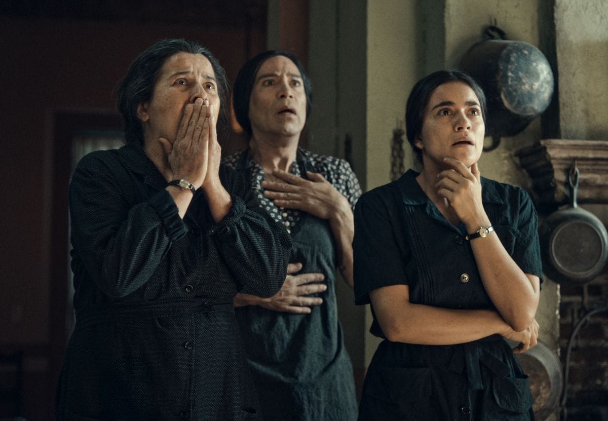 Arcelia Ramirez, Paulina Gaitan, and Mauricio Isaac in 'Las Muertas'