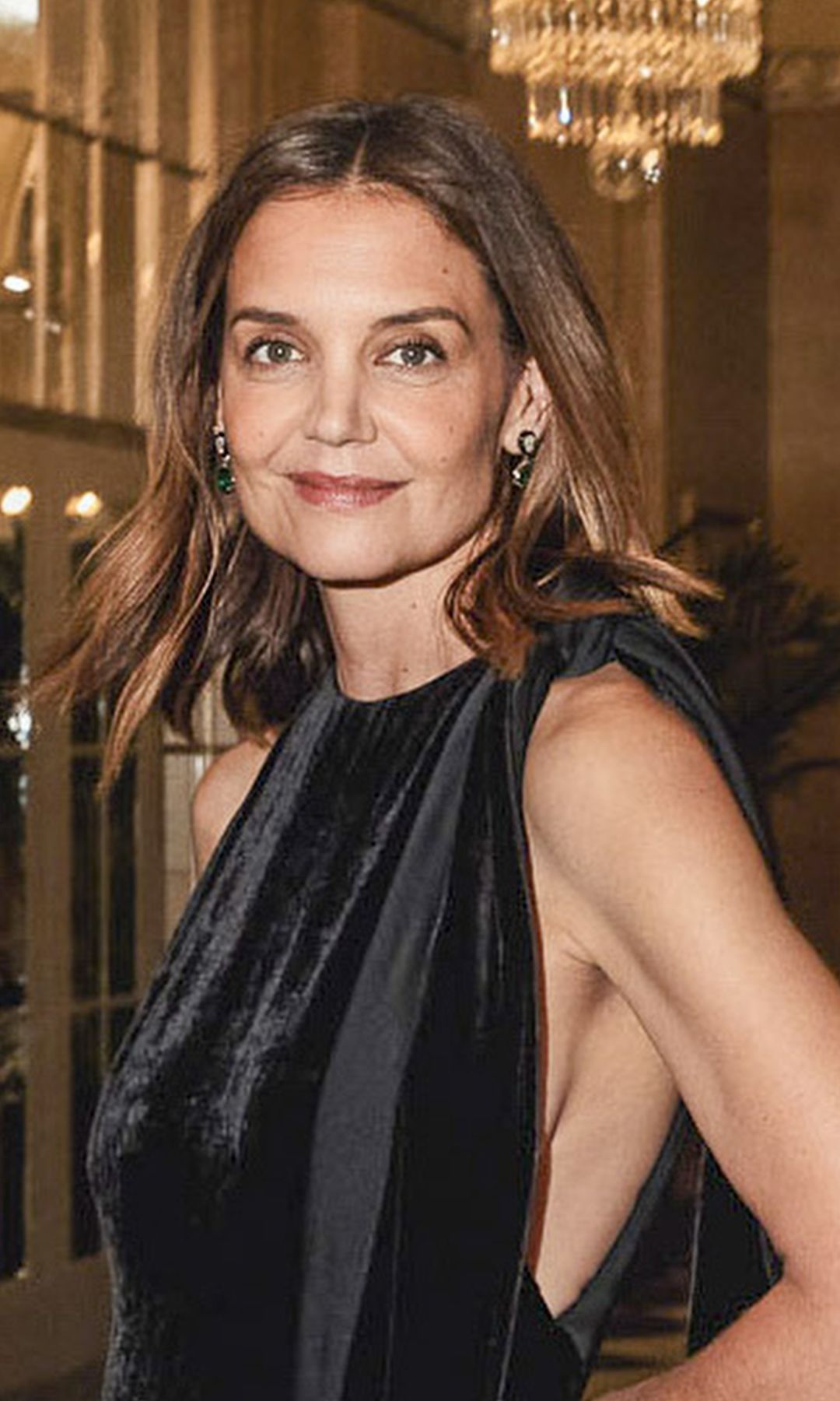 Katie Holmes spring style in photos: Effortless chic, neutral tones, and NYC street fashion done right