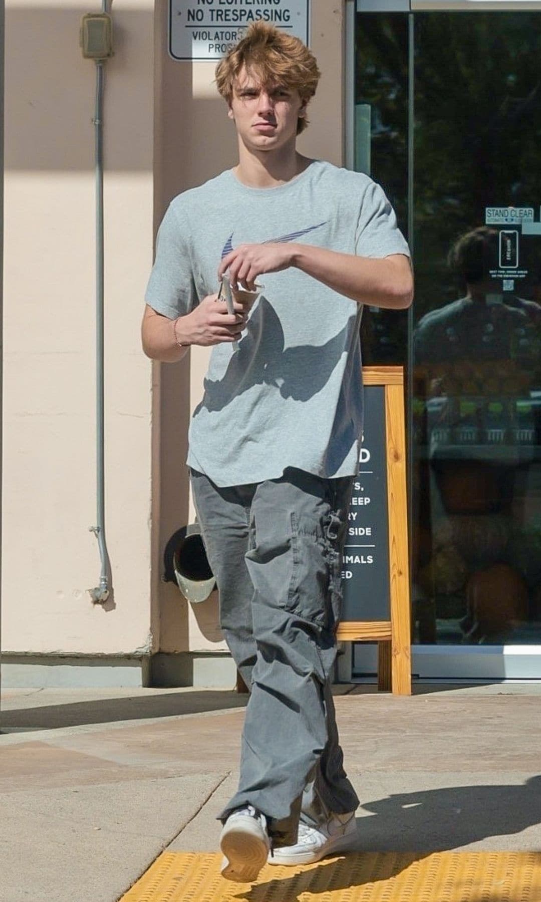 His public appearance takes place as his parents, Britney Spears and Kevin Federline, are clashing publicly