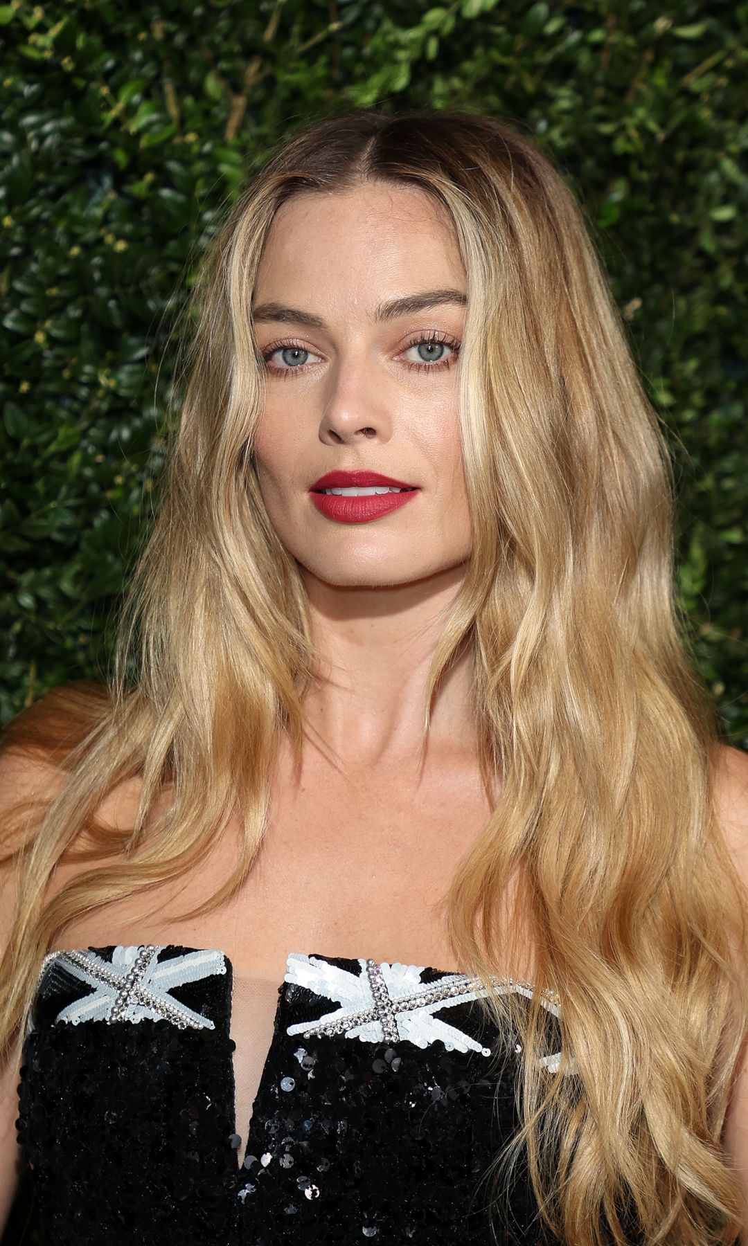 Margot Robbie brings controversy to 'Wuthering Heights' in first trailer