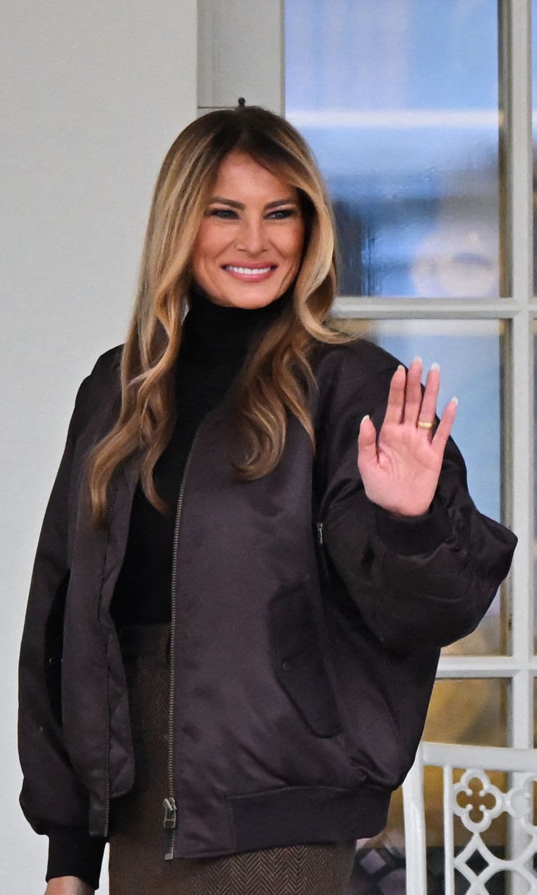 Melania Trump’s winter style: sleek coats, festive fashion, and red carpet glam