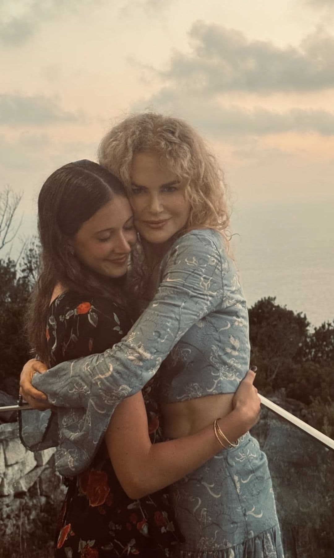 Nicole Kidman and her daughters sported matching curls