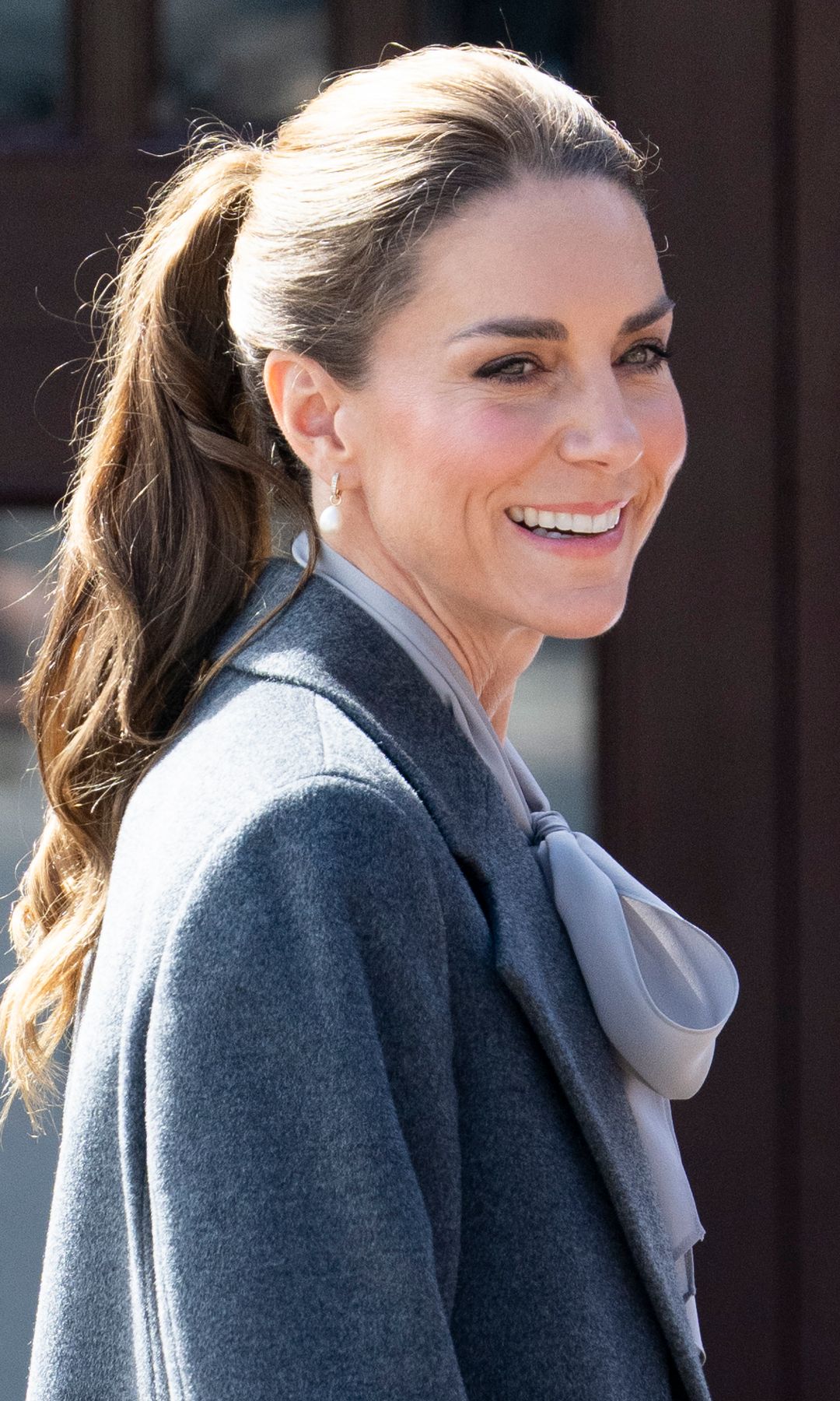Kate Middleton’s gray and burgundy formula is Fall perfection