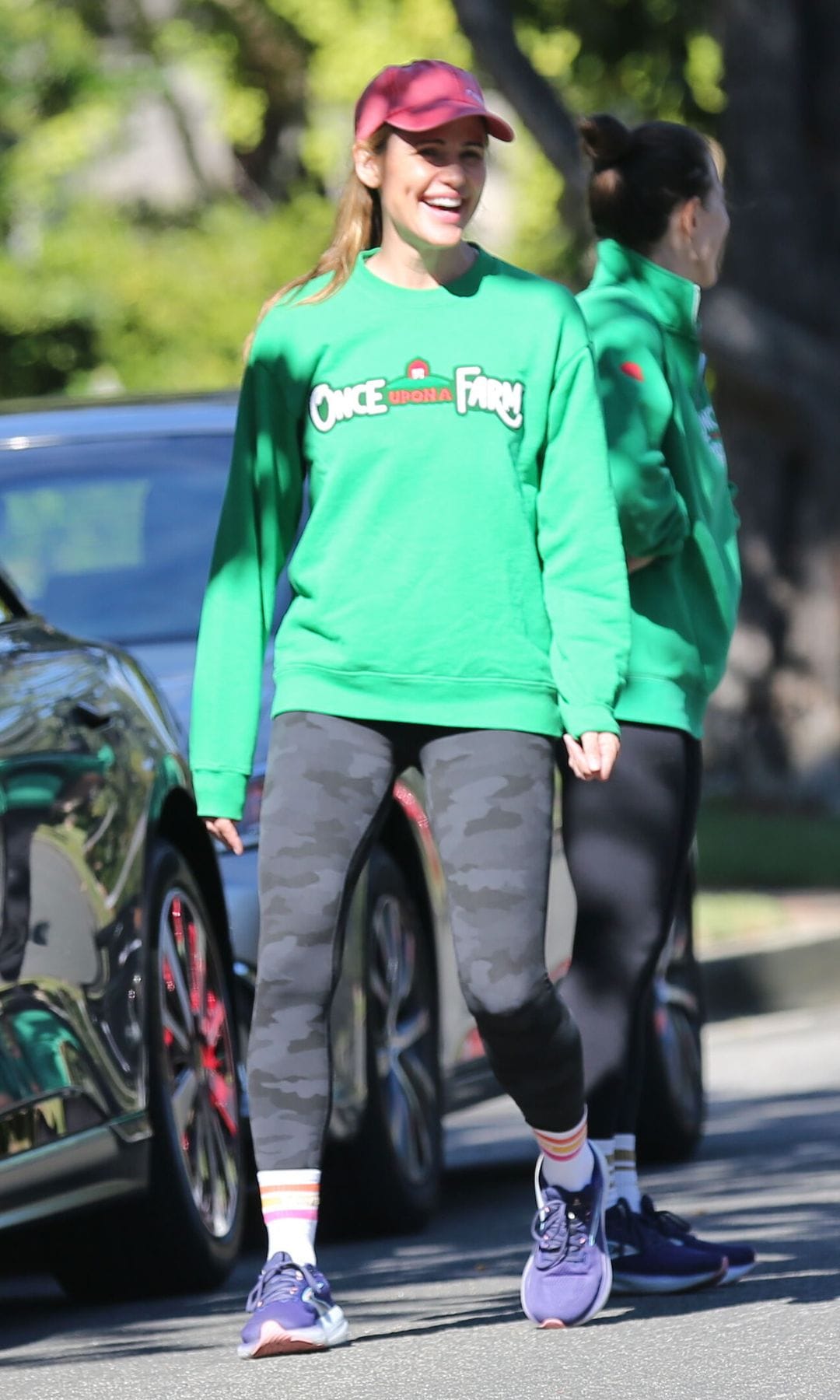 Garner looked happy as she worked with her friends and collaboratorsover the weekend