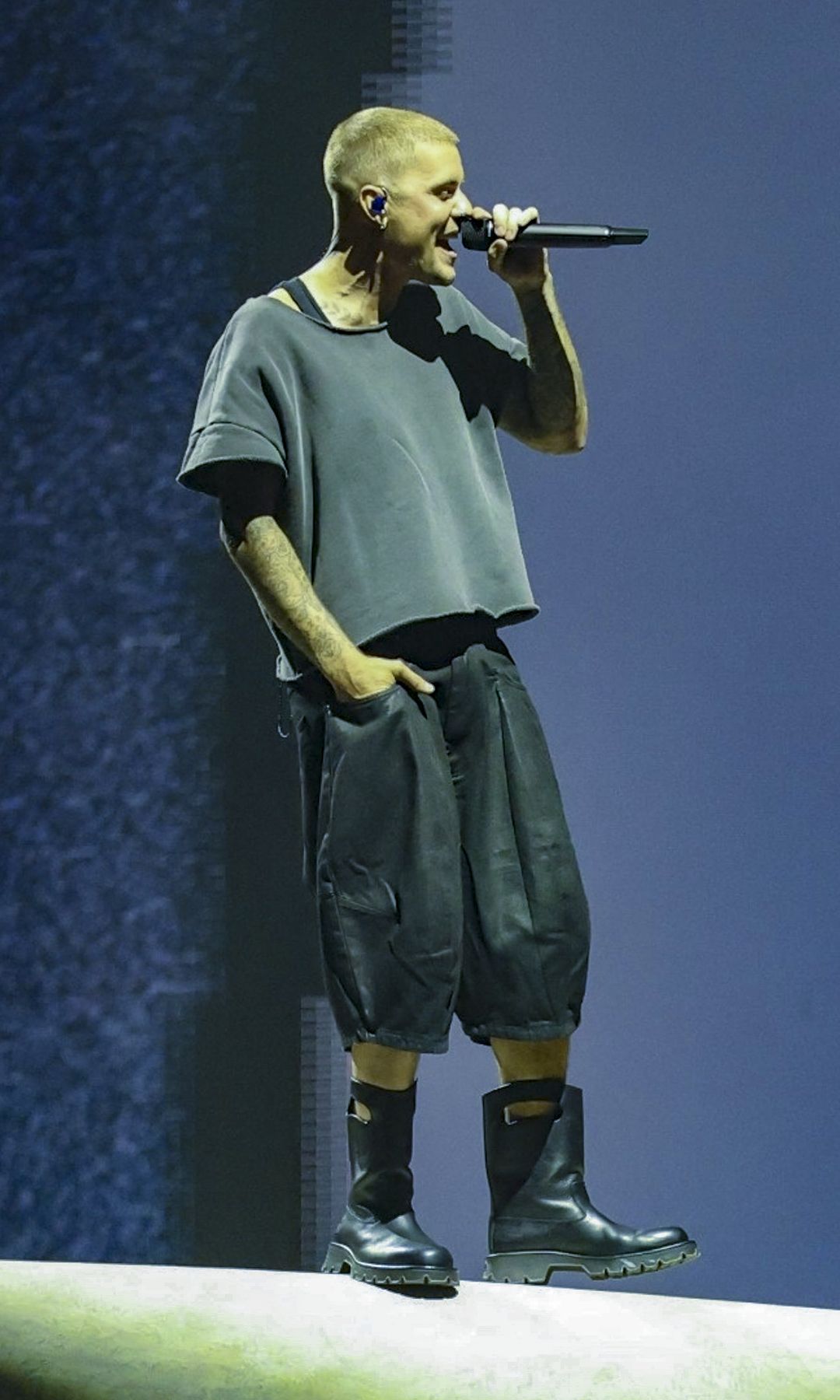 Among the celebrities and stars watching Justin Bieber's performance was Elordi, who was seen fully locked into the set, singing along and wearing a “SWAG” hat, nodding to Bieber’s latest era.