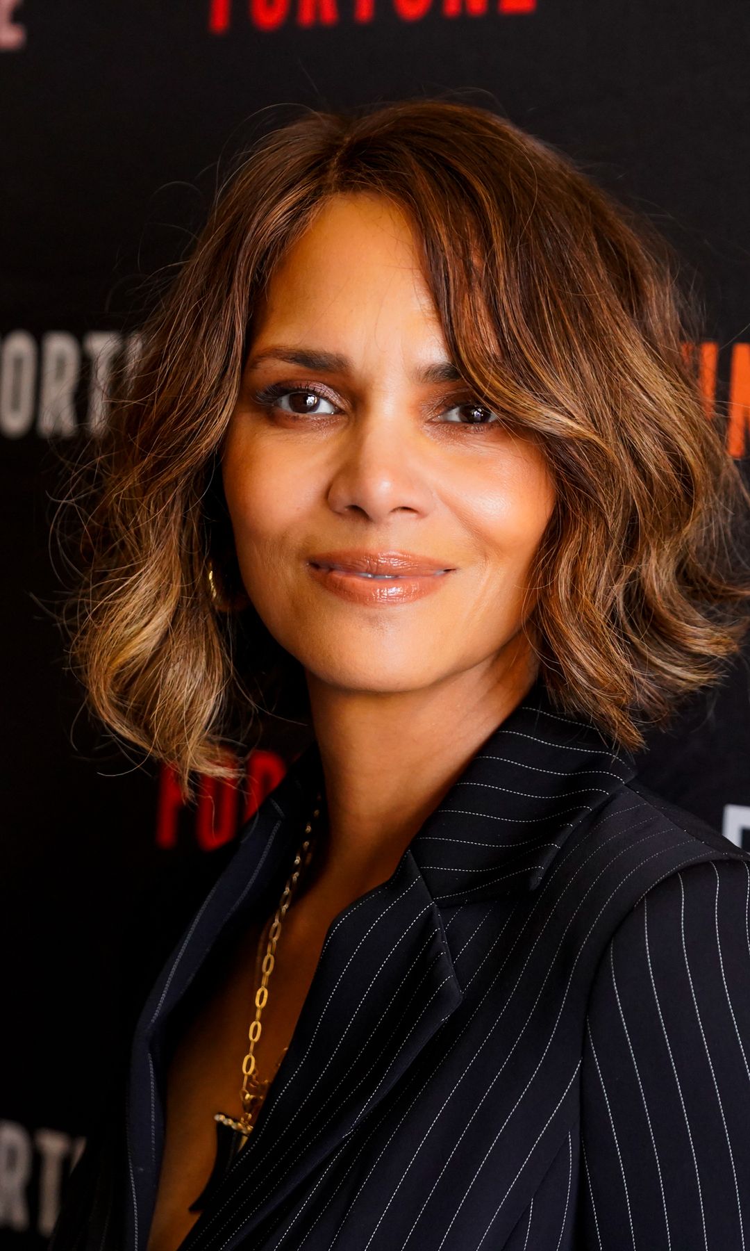 9 Flattering haircuts for wavy hair, according to stylists