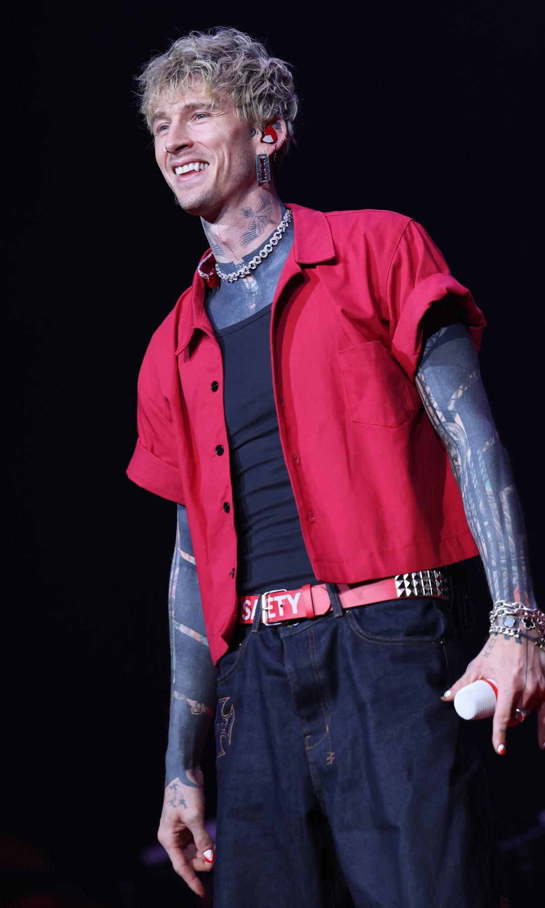 Machine Gun Kelly's blackout tattoo came with a scary side effect: 'I wasn't able to move'