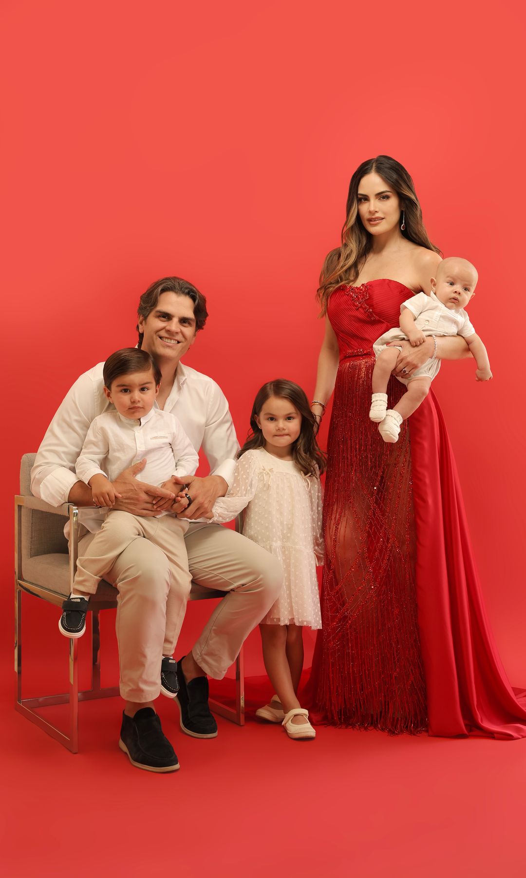 Miss Universe Ximena Navarrete celebrates 15 years of her crown with her kids by her side