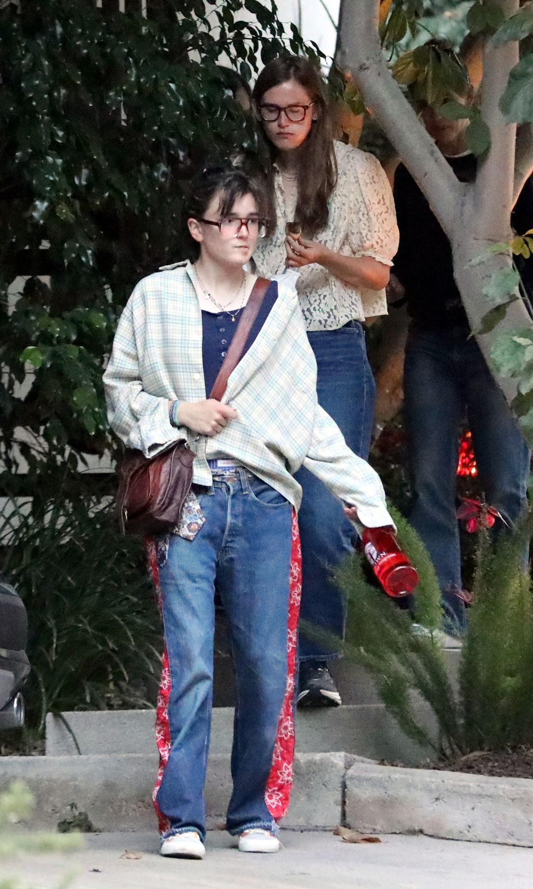 Fin and Violet were seen alongside their mother