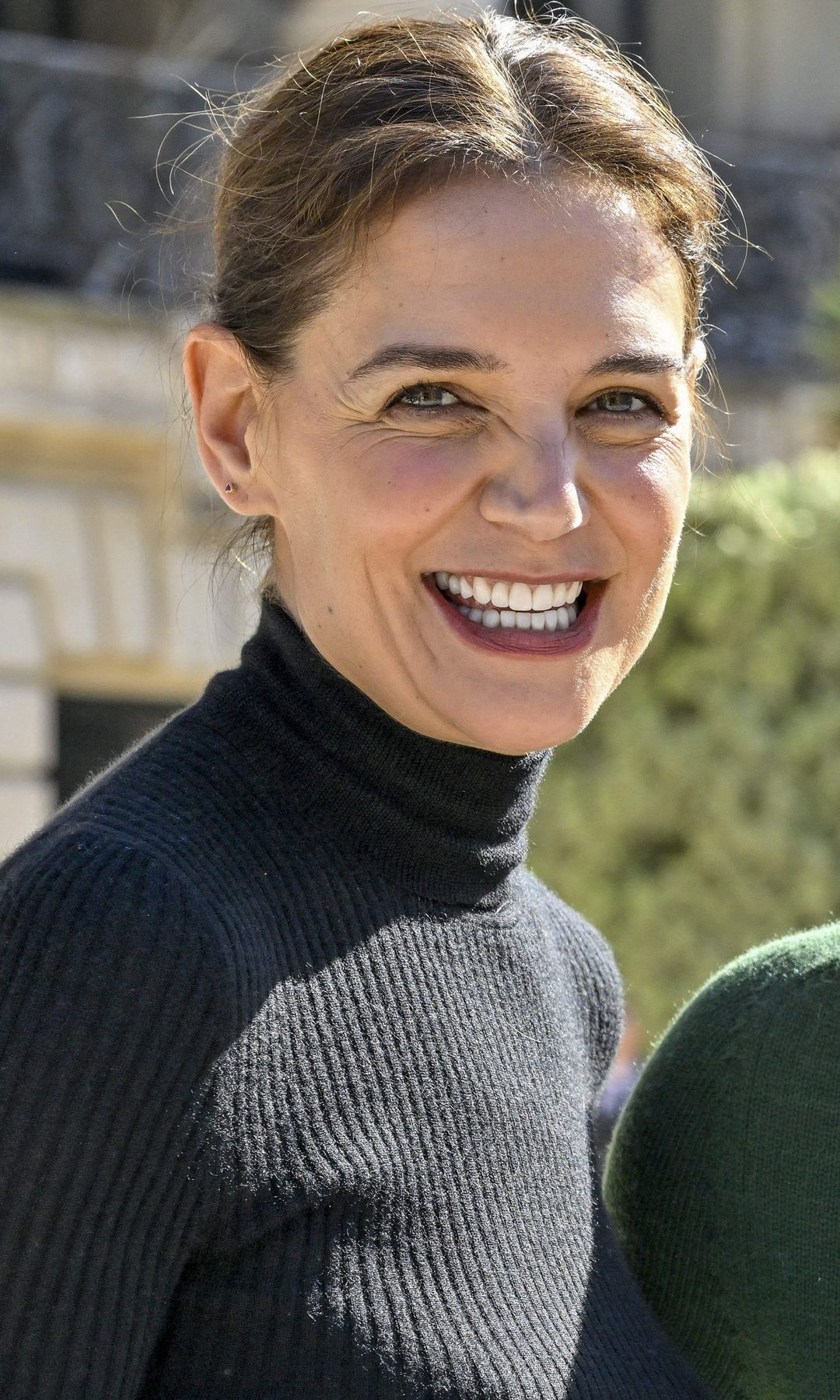 Katie Holmes rocks her most reliable fashion formula while stepping out with boyfriend Jason Bard Yarmosky