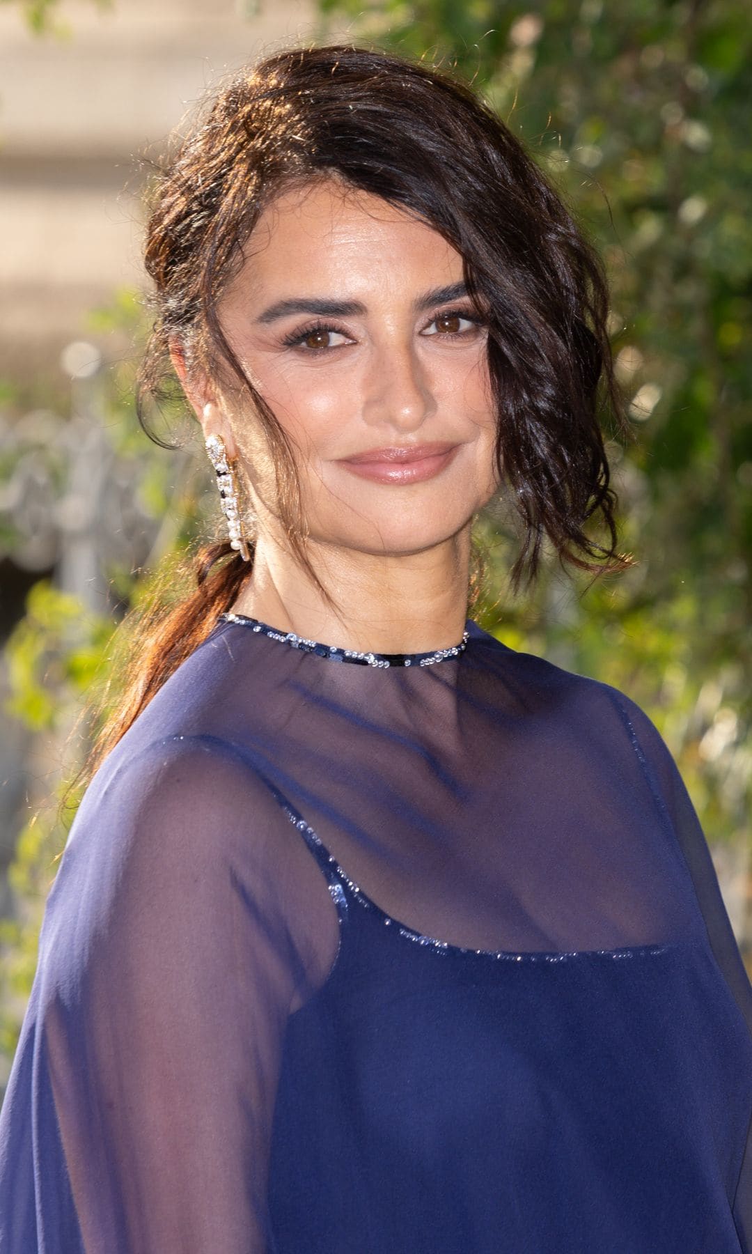 Penélope Cruz debuts chic new hairstyle in full Chanel look: Plus 3 tips for timeless elegance