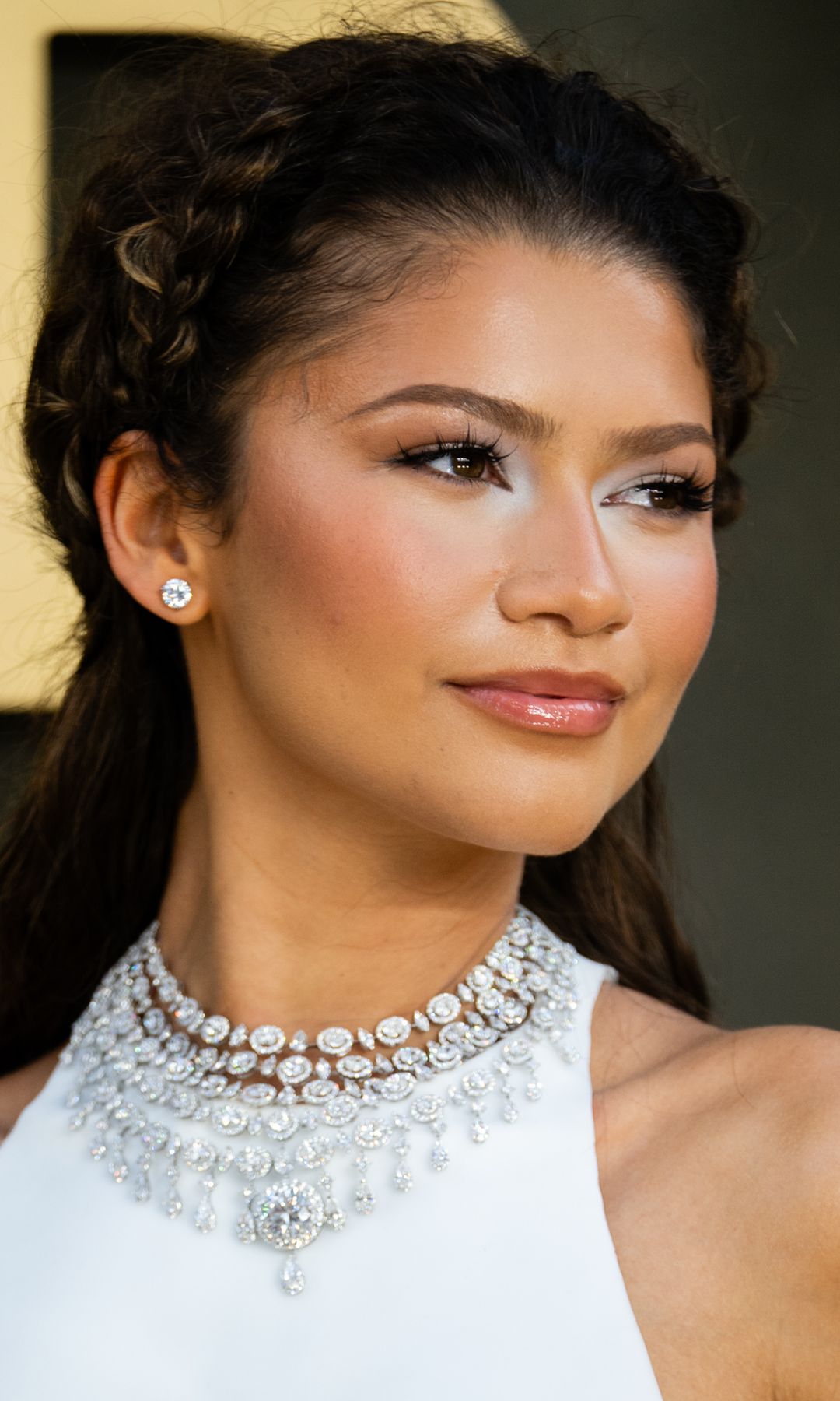 Zendaya's ethereal inner corner eyeshadow is the perfect trick to soften tired-looking eyes