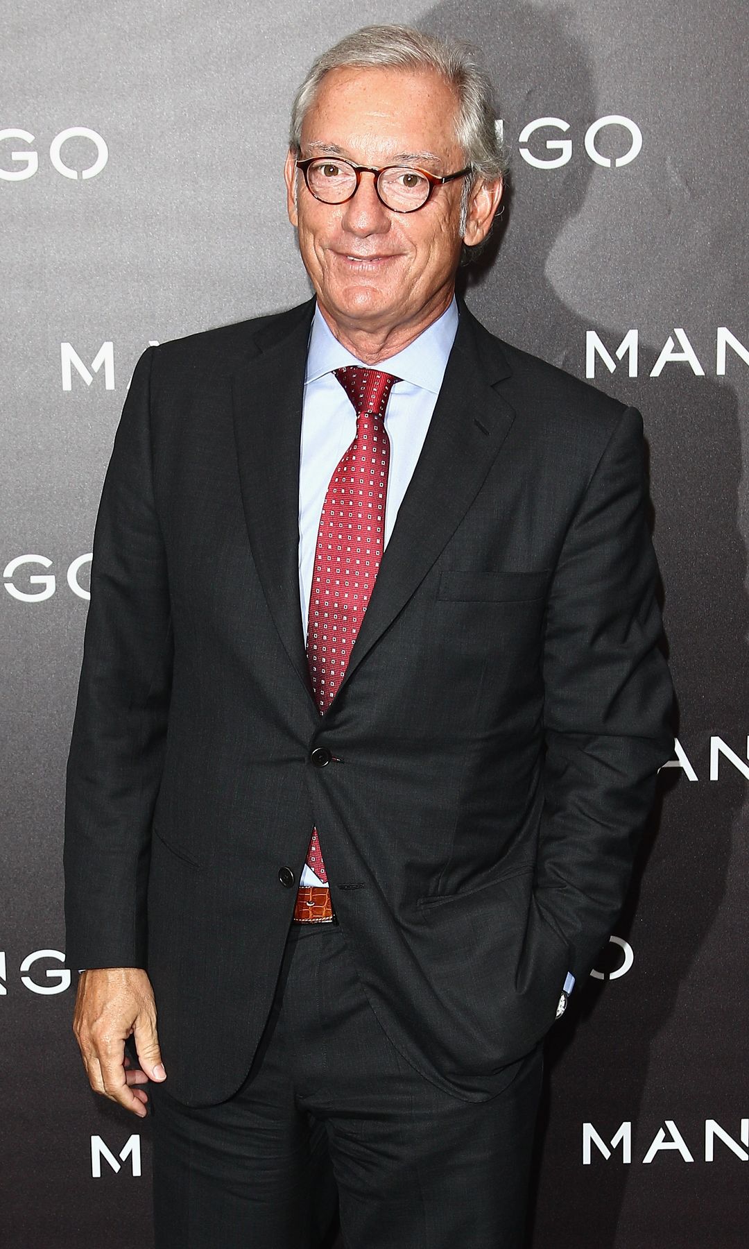 Isak Andic’s longtime partner told a Spanish judge the Mango founder planned a new will that would reduce his children’s inheritance through a charitable foundation, adding another twist to the homicide investigation surrounding his death.