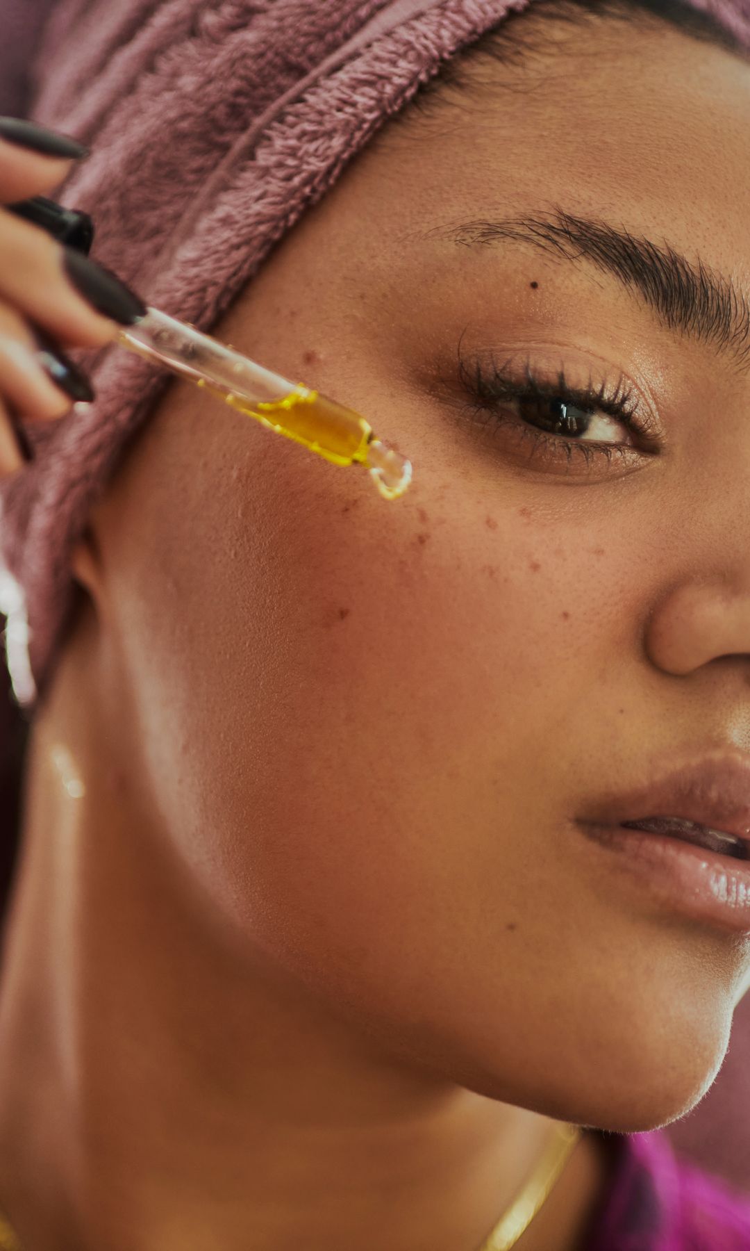 What’s Azelaic Acid? Learn about the sensitive skin’s hero and skincare multitasker