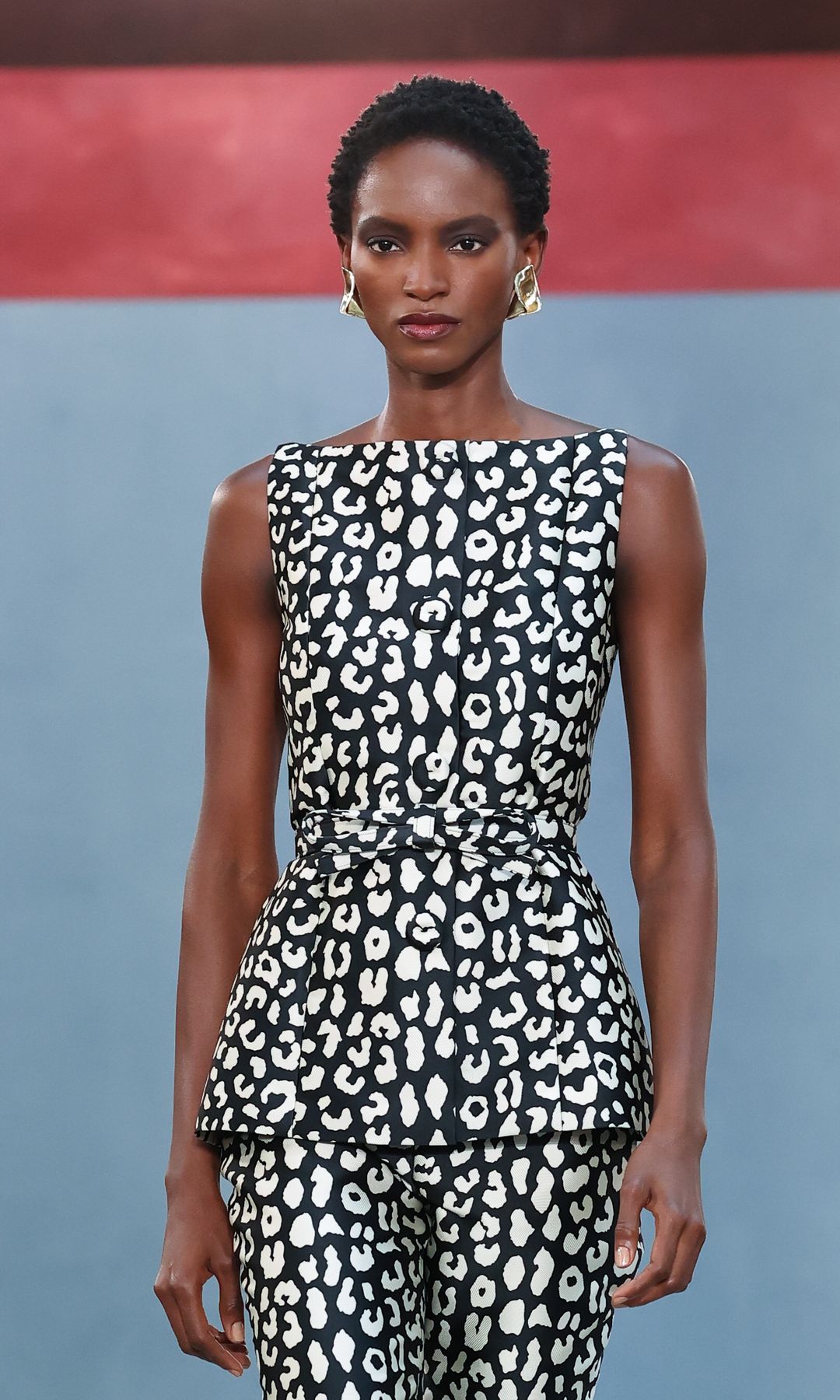 Wes Gordon Honors Carolina Herrera's 1980s Glamour in Fall 2026