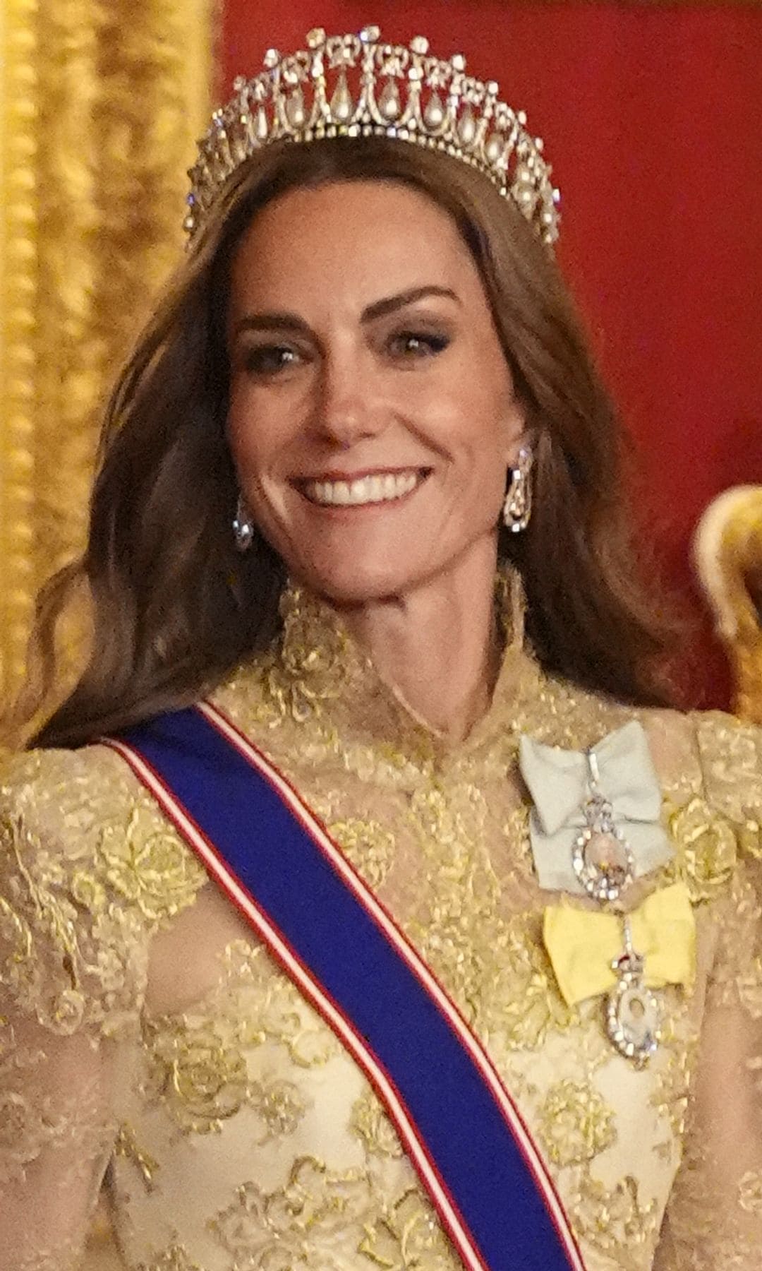 The Princess of Wales is regal in gold for dinner with Donald and Melania Trump